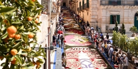 infiorata-di-noto-flower-festival